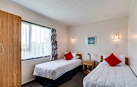 Ace High Motor Inn